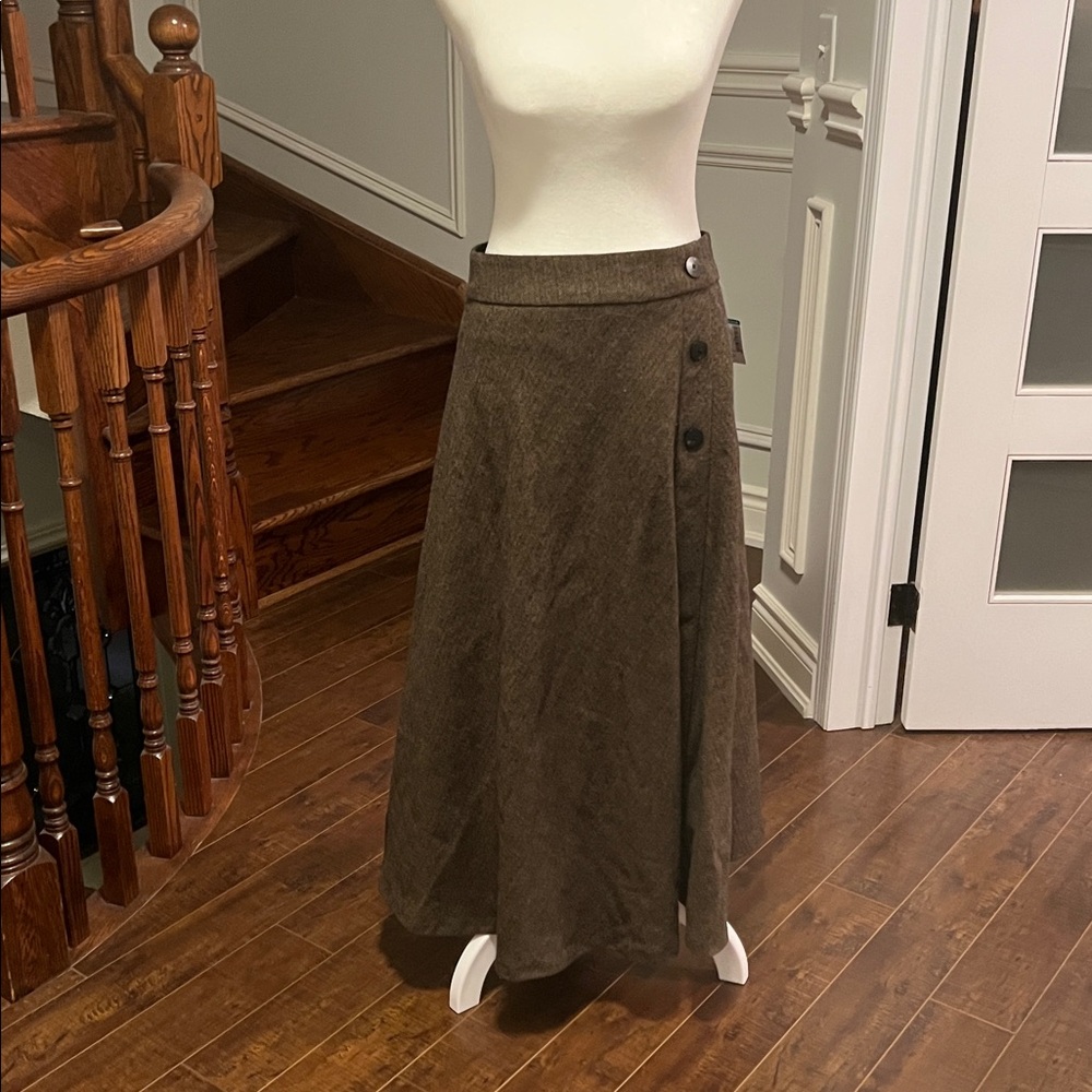 Herringbone knit buttoned skirt